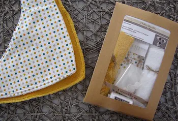 Kit de couture prêt à coudre pour des bavoirs bandana pour bébé