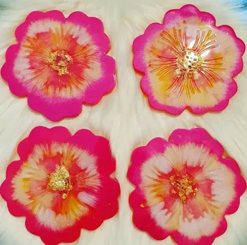 Dessous de verre et dessous de bougie faits main en forme de fleurs rose