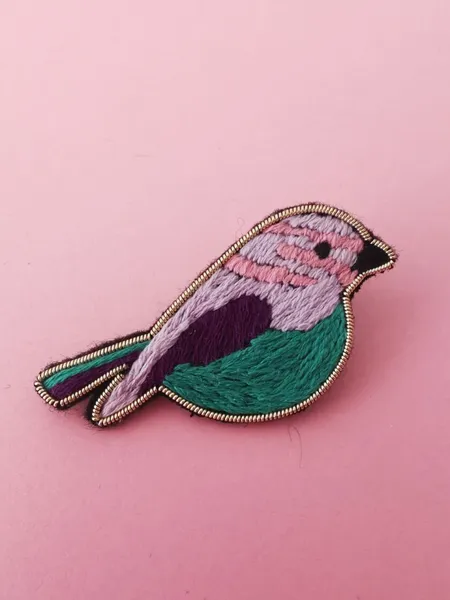 Broche brodée oiseau vintage ventre vert grand format 5x3 cm