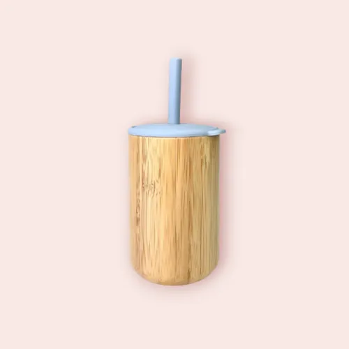 Verre en bambou avec couvercle et paille en silicone